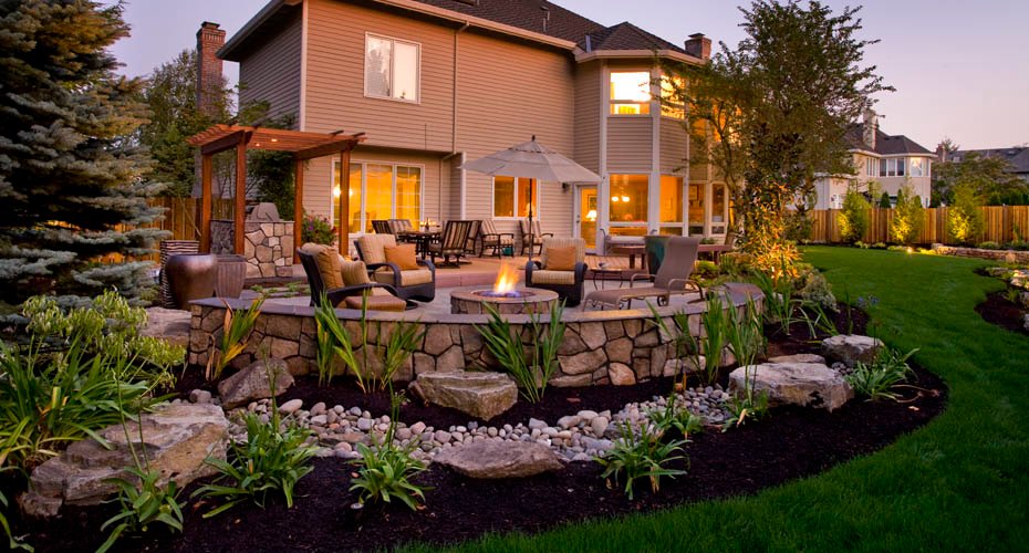 4 Essential Landscaping Tips